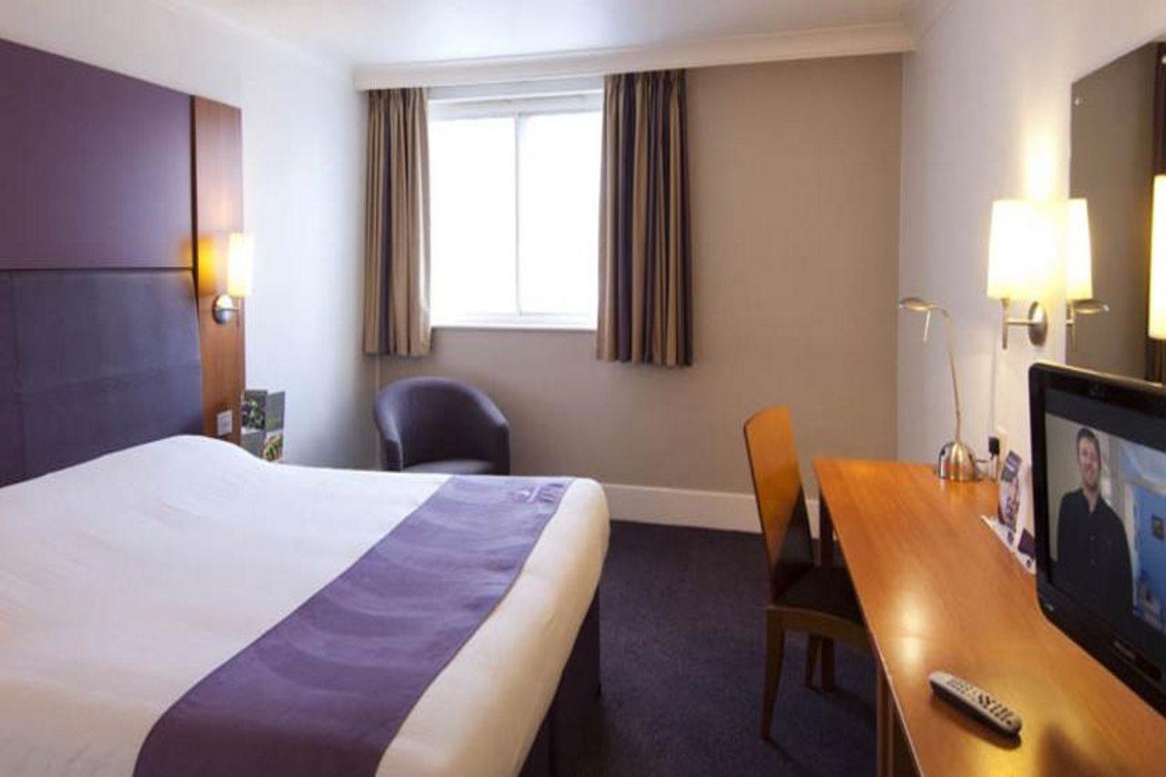 Premier Inn Гантінгдон Екстер'єр фото