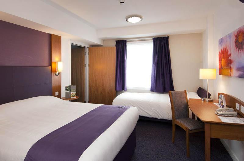 Premier Inn Гантінгдон Екстер'єр фото