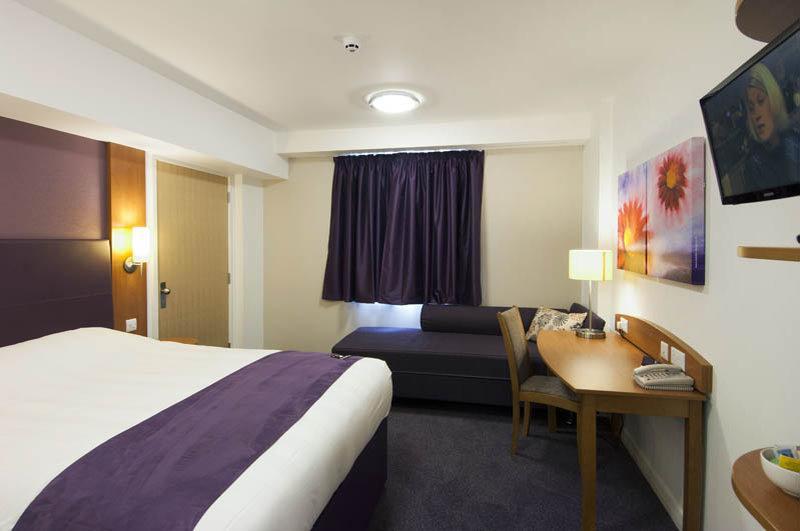 Premier Inn Гантінгдон Екстер'єр фото